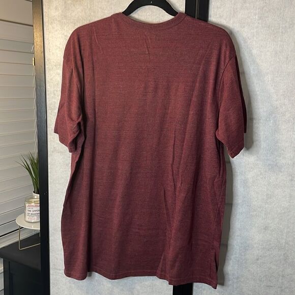 Marc Ecko mens maroon cotton blend v-neck t-shirt size XL - Picture 4 of 4